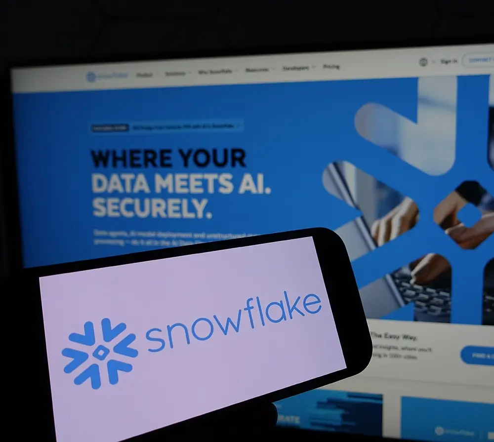 CIMSS extends the power of Salesforce Health Cloud with Snowflake’s AI Data Cloud, enabling