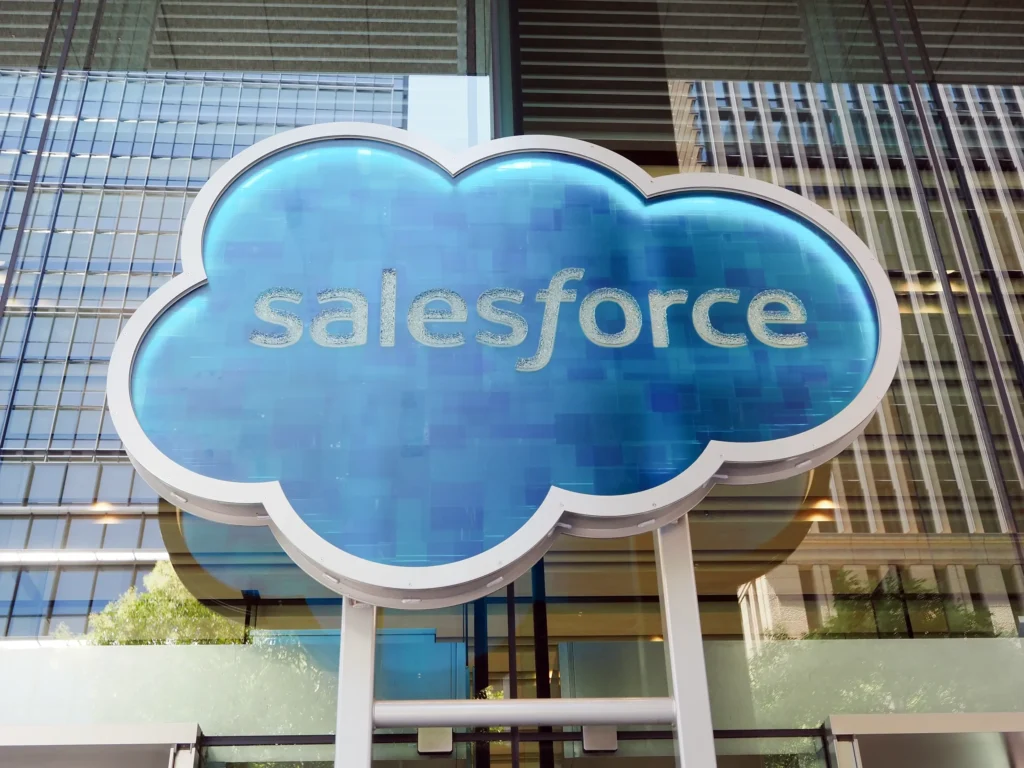 A visual representation of Salesforce Health Cloud AI streamlining unified patient and member management for improved care coordination.